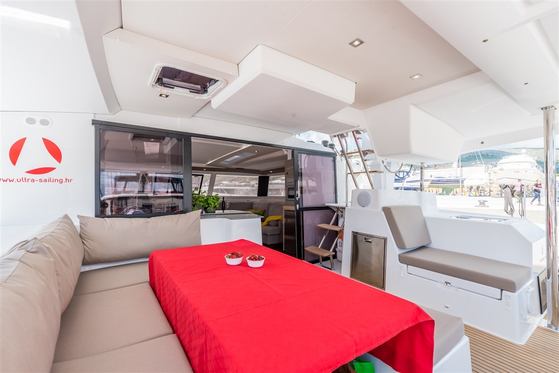Fountaine Pajot Saona 47 Quintet, Sunny Wave | Yacht Charter Croatia