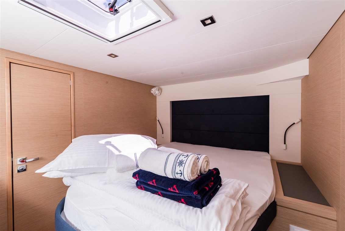 Fountaine Pajot Saona 47 Quintet, Sunny Wave | Yacht Charter Croatia