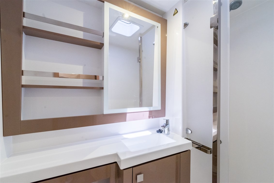 Fountaine Pajot Saona 47 Quintet, Sunny Wave | Yacht Charter Croatia