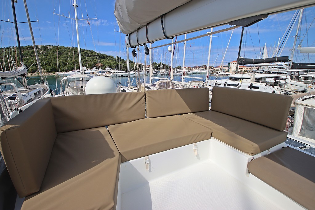 Fountaine Pajot Saona 47 Quintet, Felicia | Yacht Charter Croatia