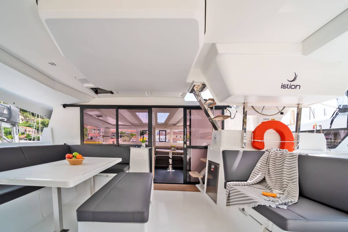 Fountaine Pajot Tanna 47, First Life | Noleggio di Yacht Croazia