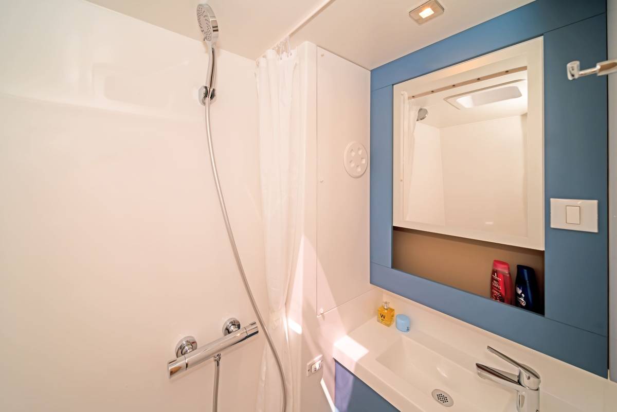 Fountaine Pajot Tanna 47, First Life | Noleggio di Yacht Croazia