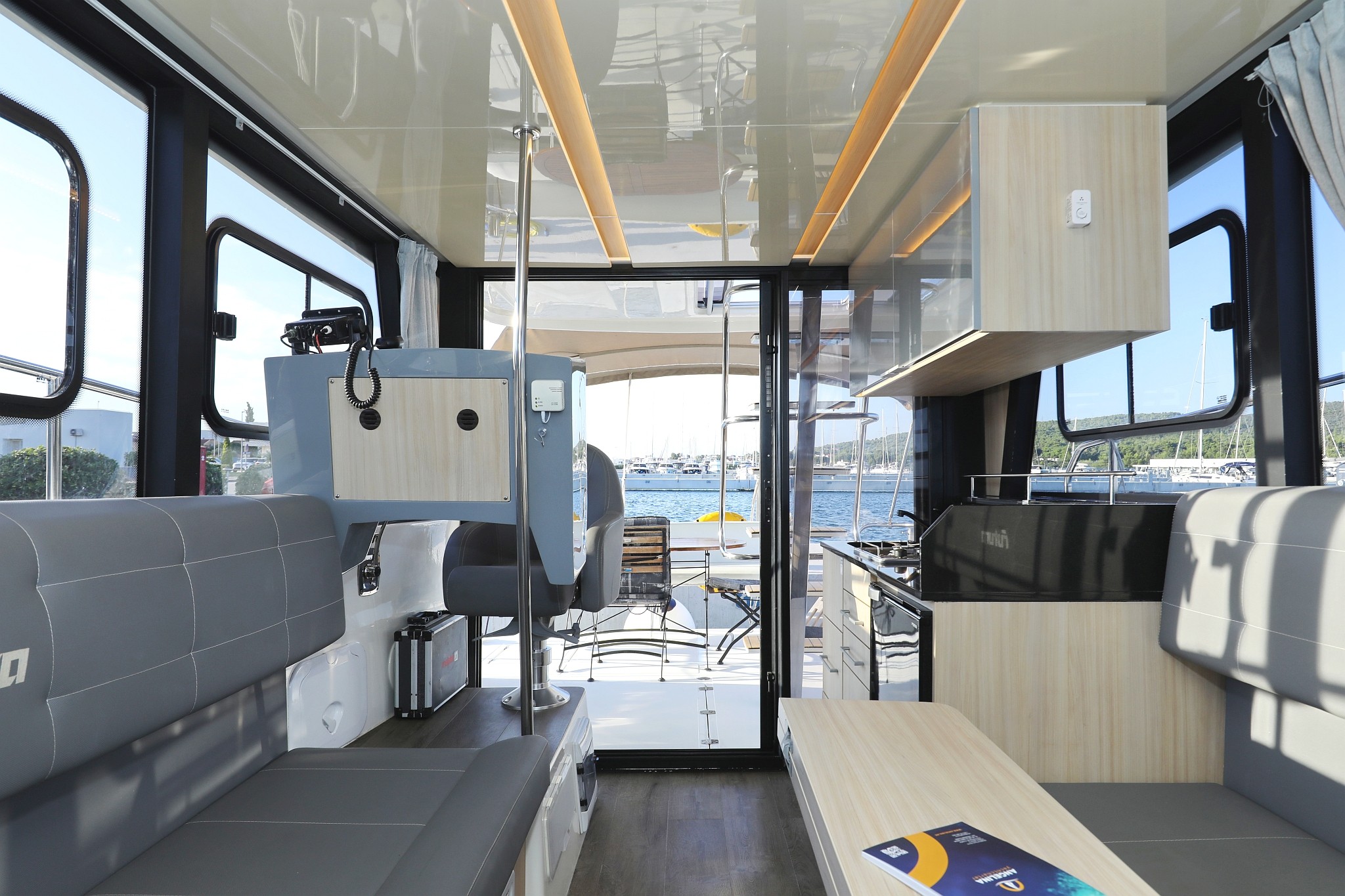 Futura 40 Grand Horizon, Backup | Yacht Charter Croatia