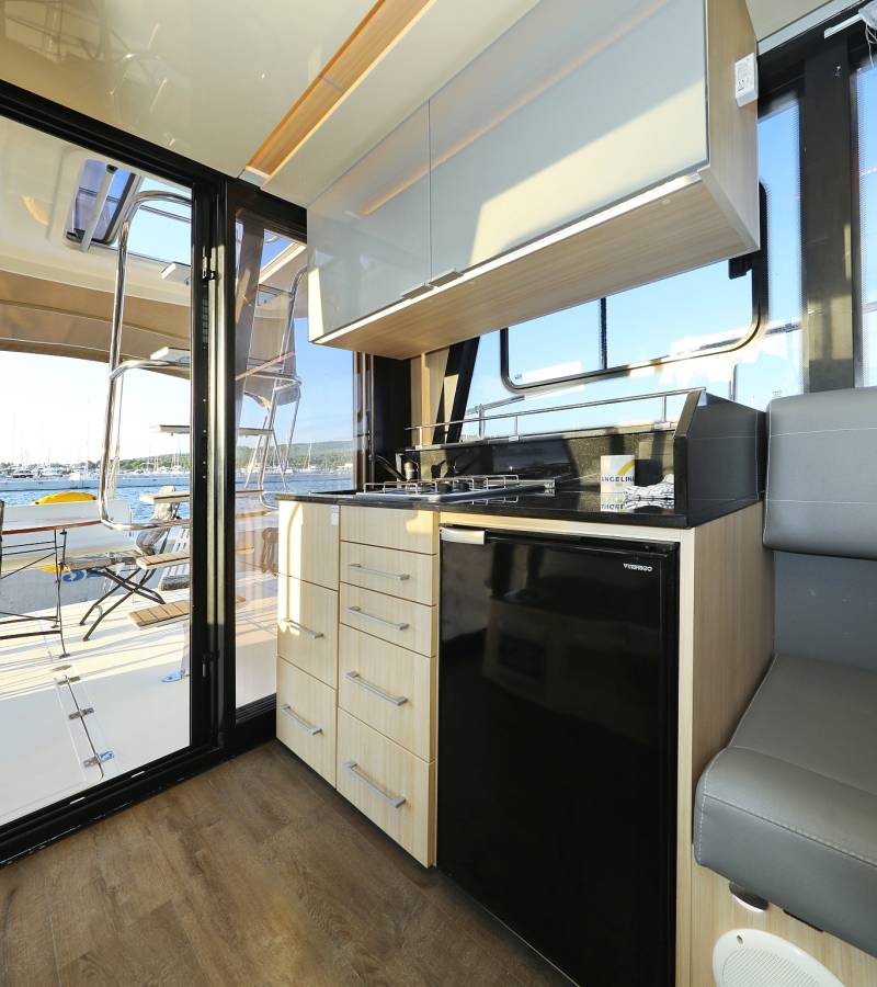 Futura 40 Grand Horizon, Backup | Yacht Charter Croatia
