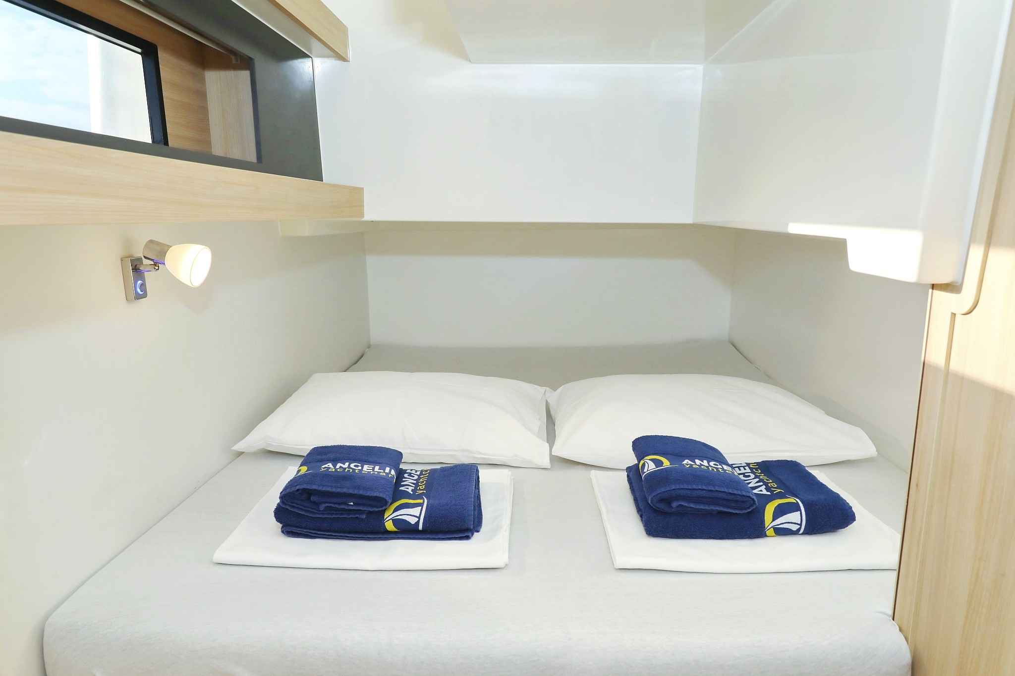 Futura 40 Grand Horizon, Backup | Yacht Charter Croatia