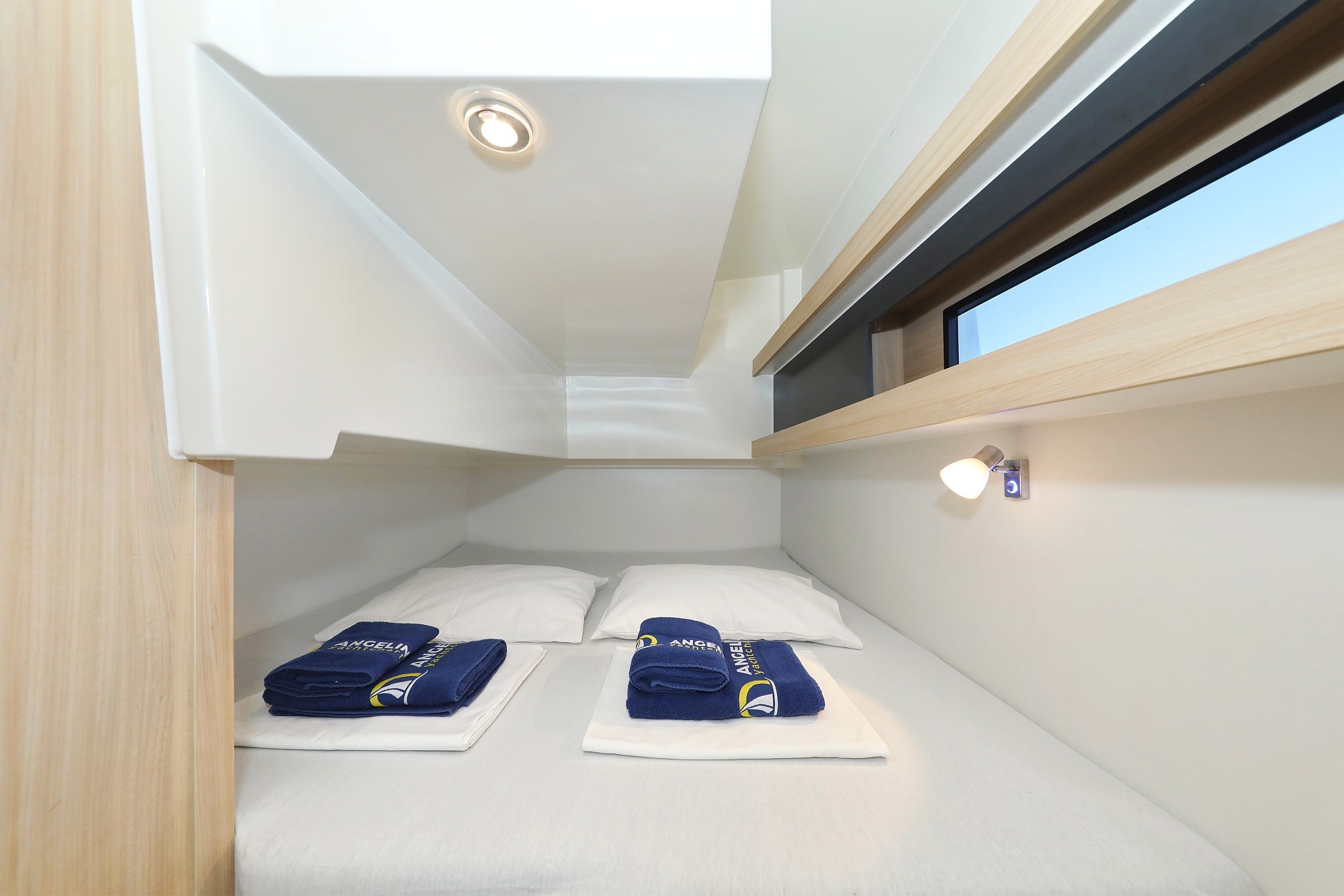 Futura 40 Grand Horizon, Backup | Yacht Charter Croatia