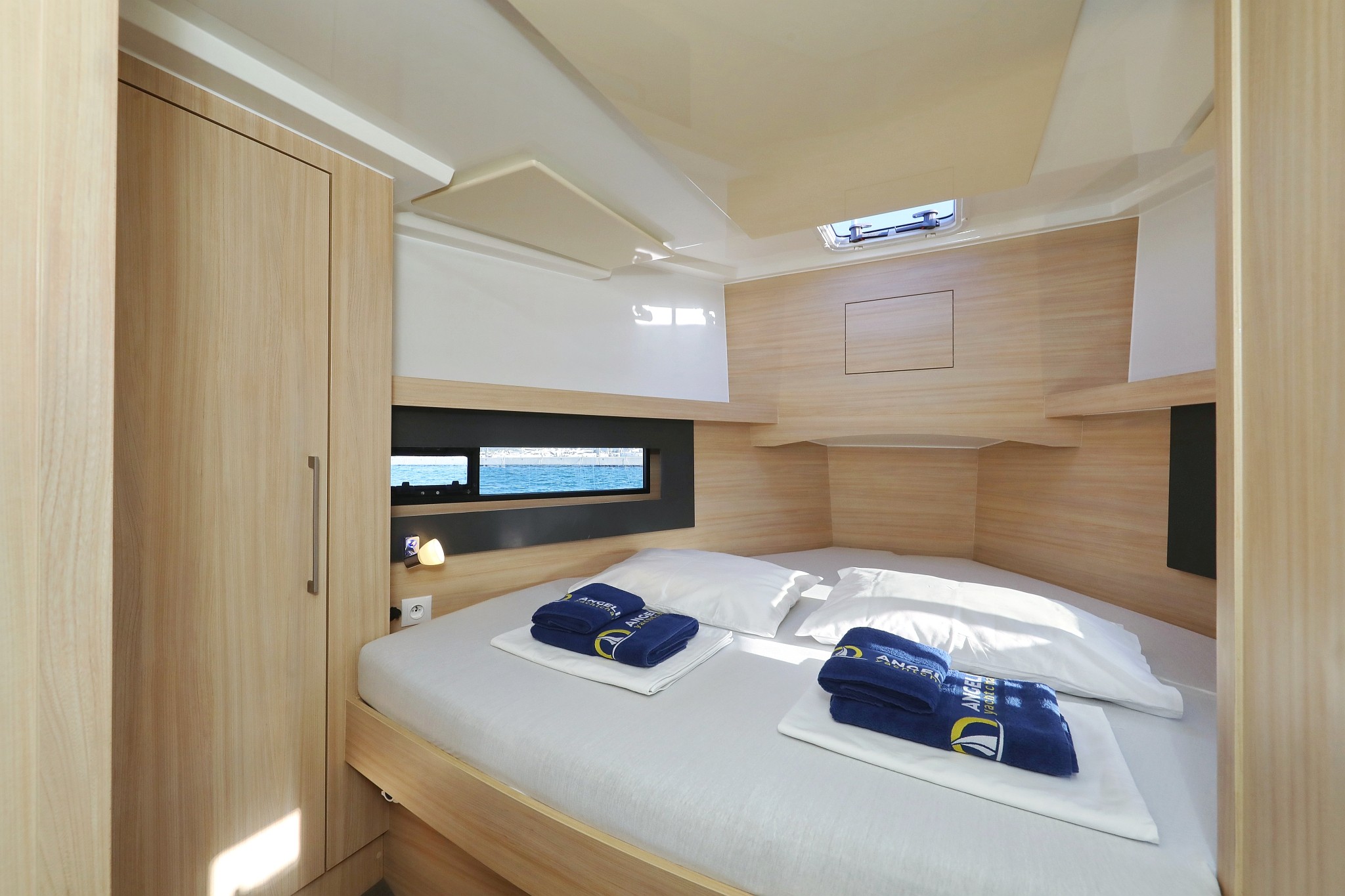 Futura 40 Grand Horizon, Backup | Yacht Charter Croatia
