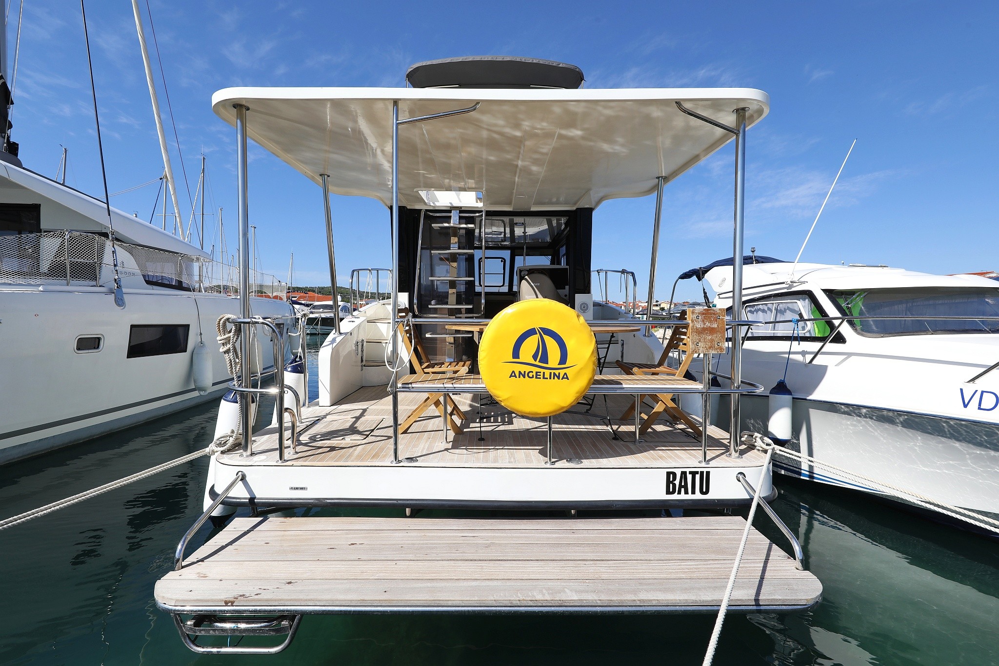 Futura 40 Grand Horizon, Batu | Yacht Charter Croatia