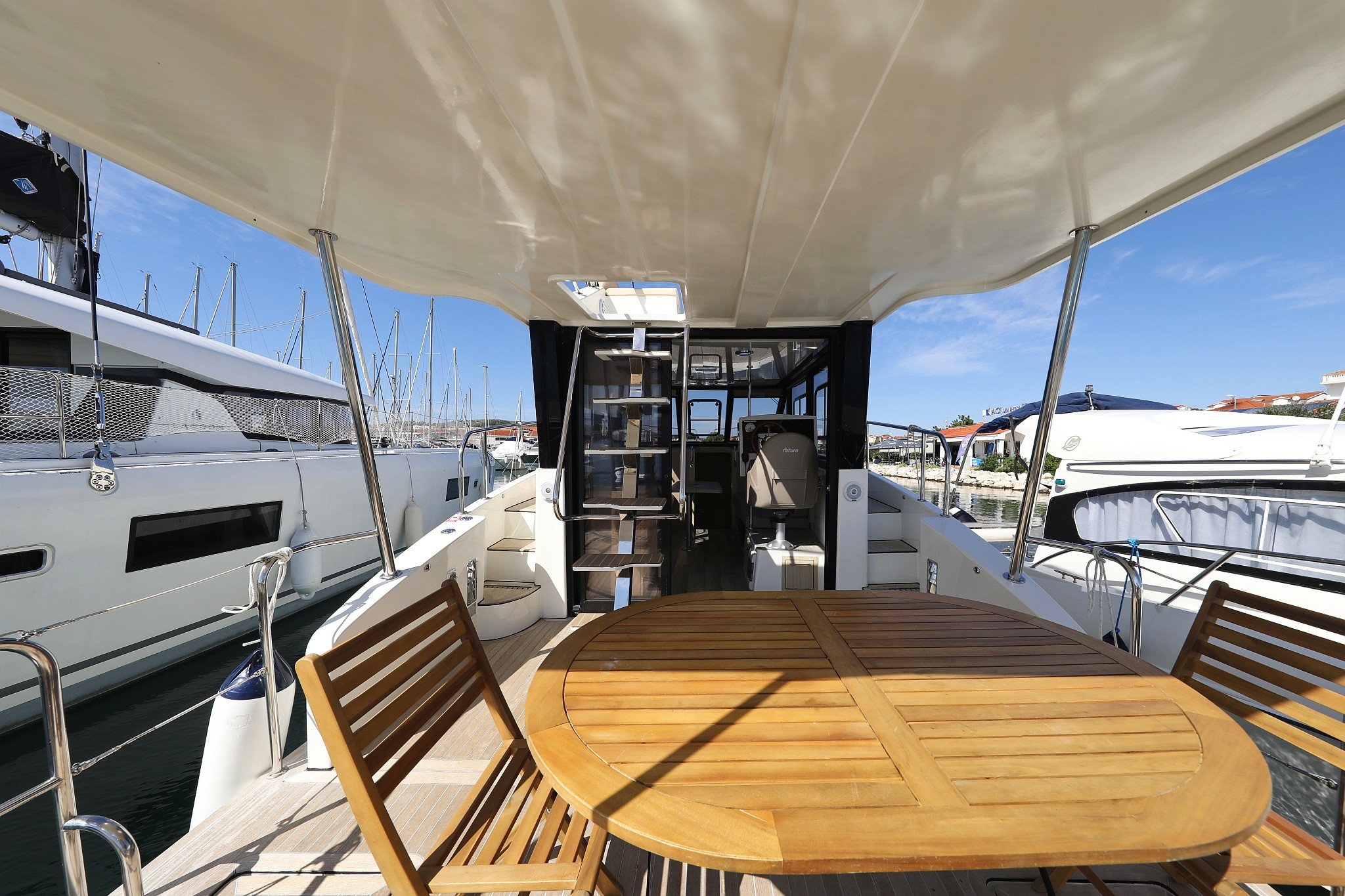Futura 40 Grand Horizon, Batu | Yacht Charter Croatia