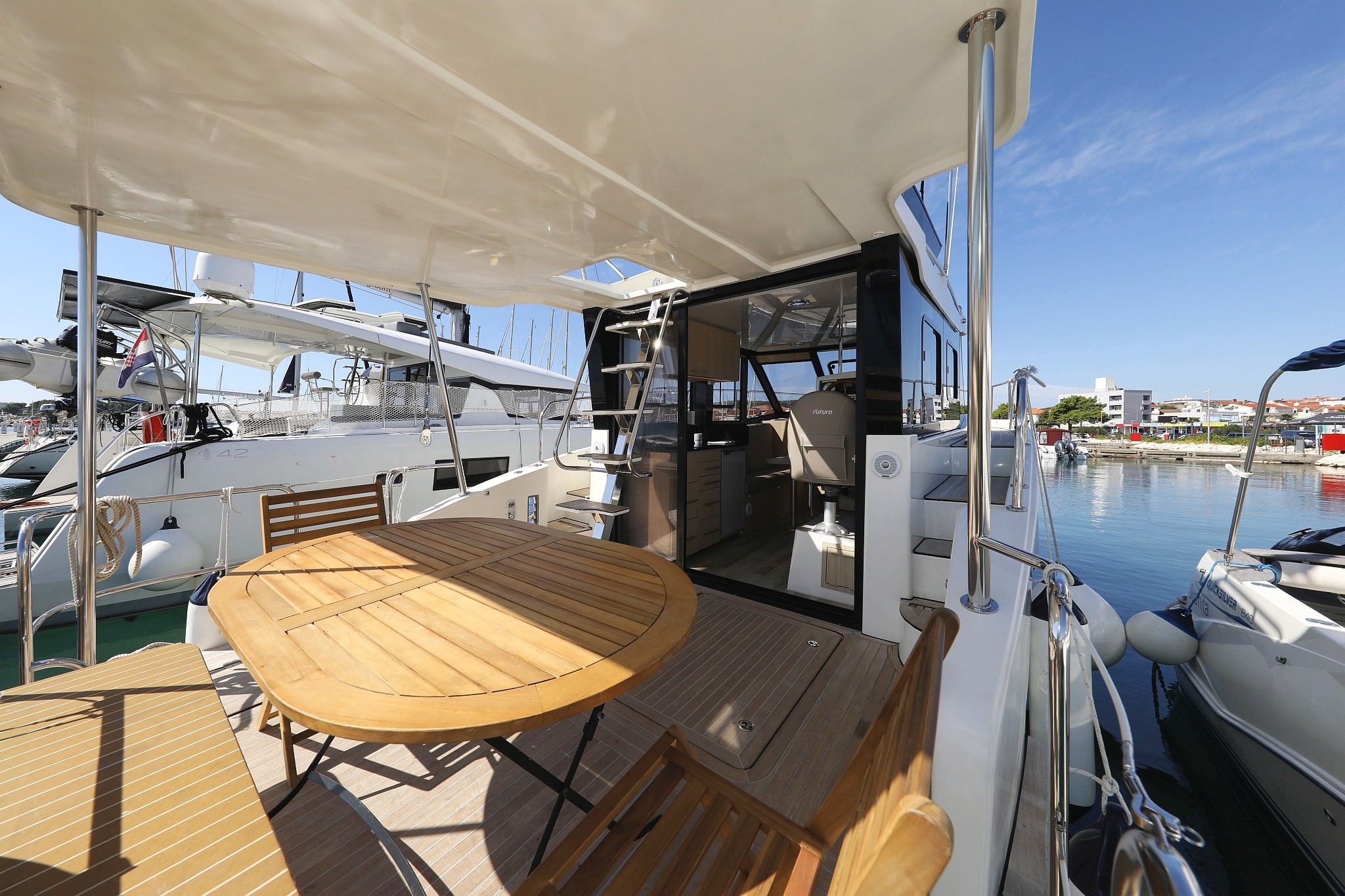 Futura 40 Grand Horizon, Batu | Yacht Charter Croatia