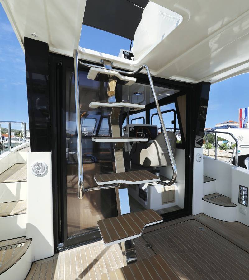 Futura 40 Grand Horizon, Batu | Yacht Charter Croatia