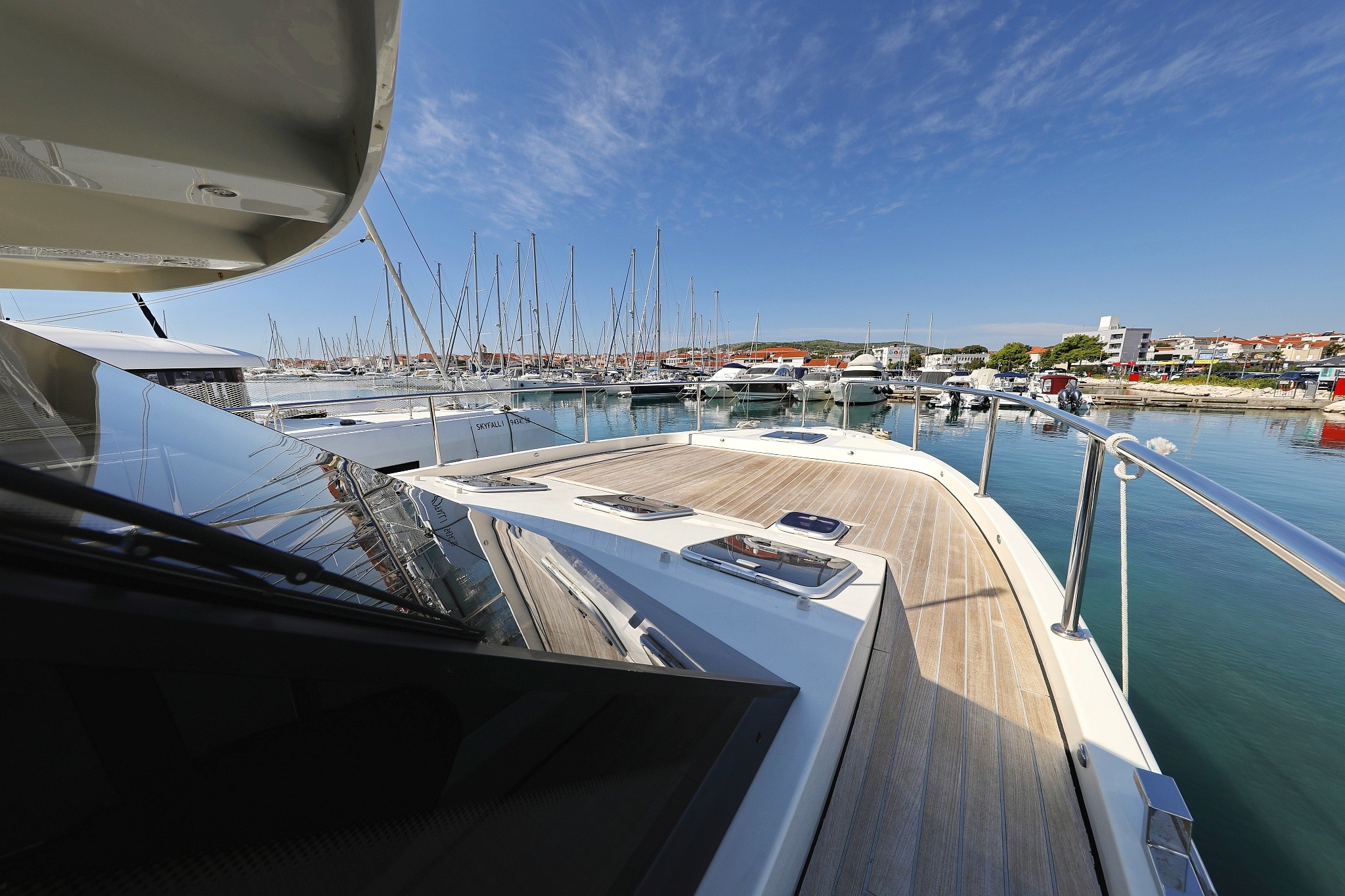 Futura 40 Grand Horizon, Batu | Yacht Charter Croatia