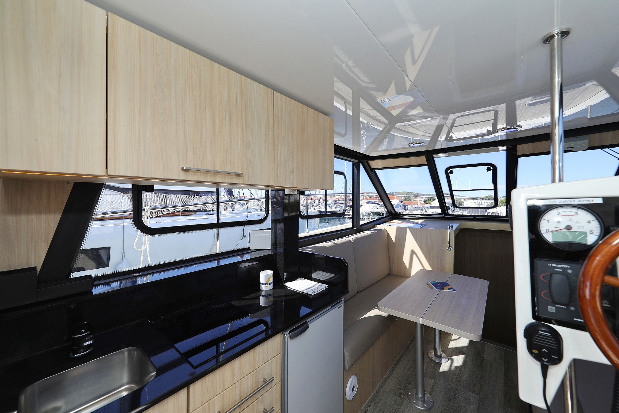 Futura 40 Grand Horizon, Batu | Yacht Charter Croatia