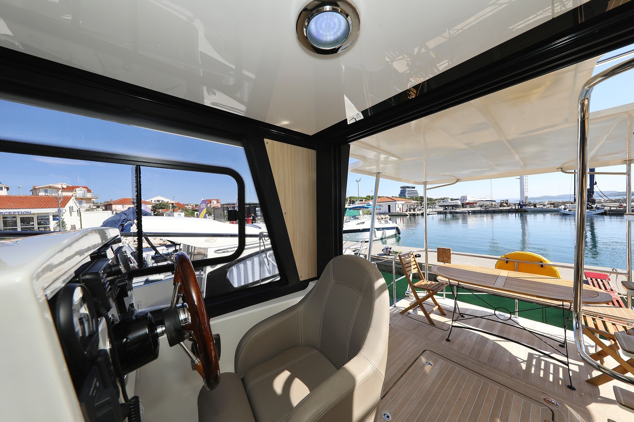 Futura 40 Grand Horizon, Batu | Yacht Charter Croatia