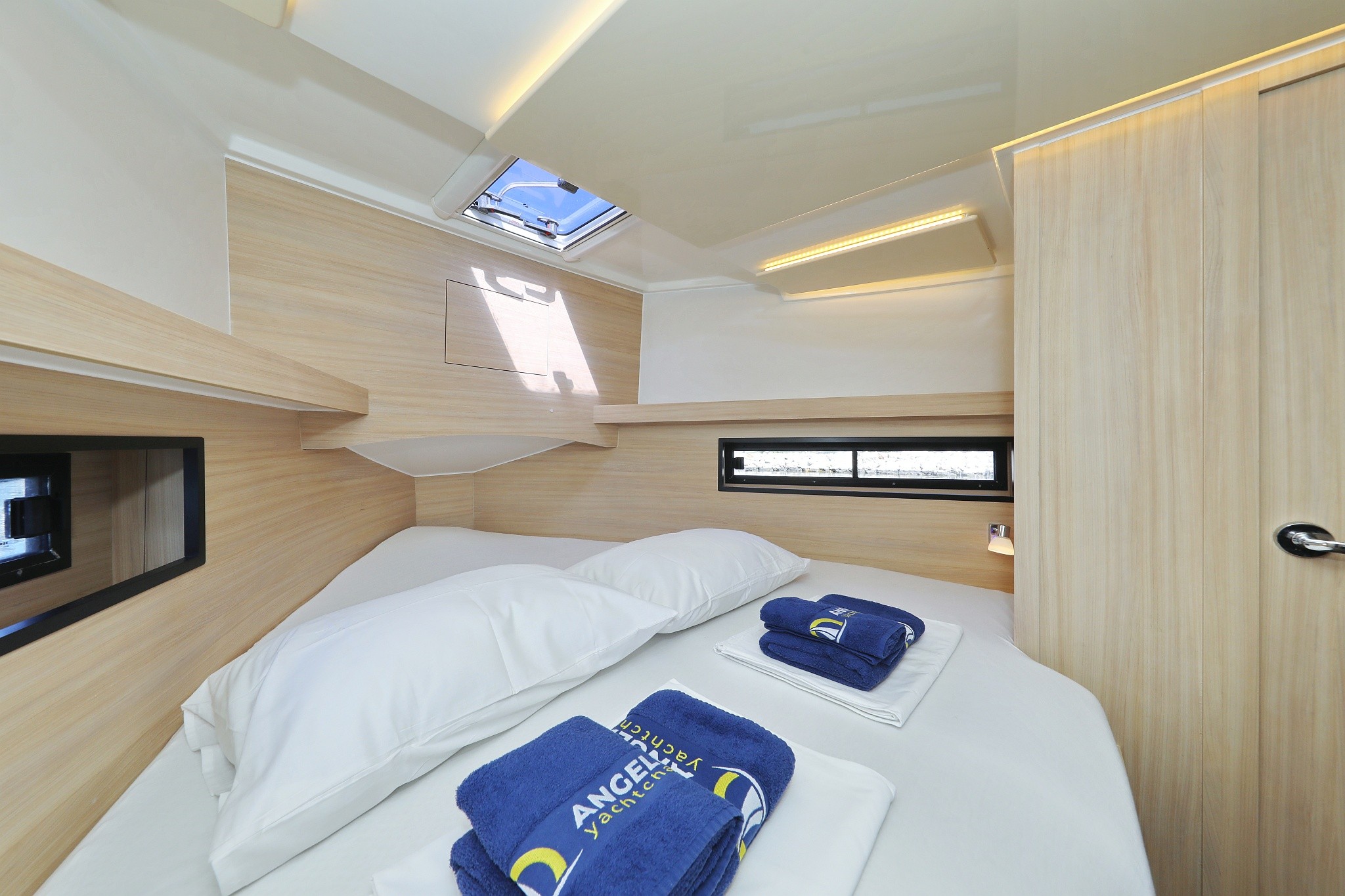 Futura 40 Grand Horizon, Batu | Yacht Charter Croatia