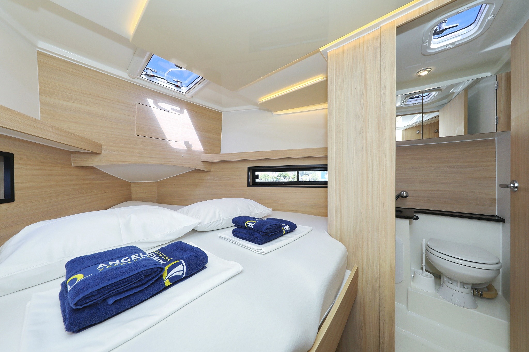 Futura 40 Grand Horizon, Batu | Yacht Charter Croatia