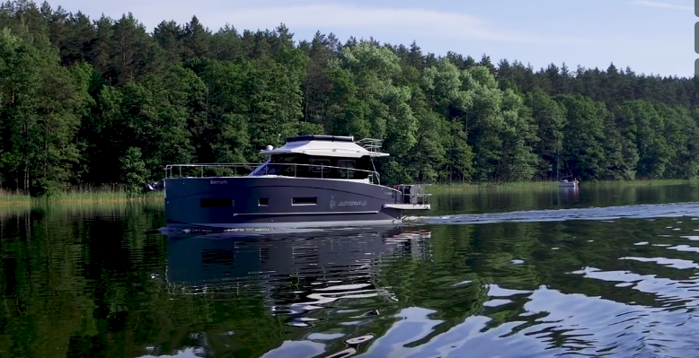 Futura 40 Grand Horizon, Nanda | Yacht Charter Croatia