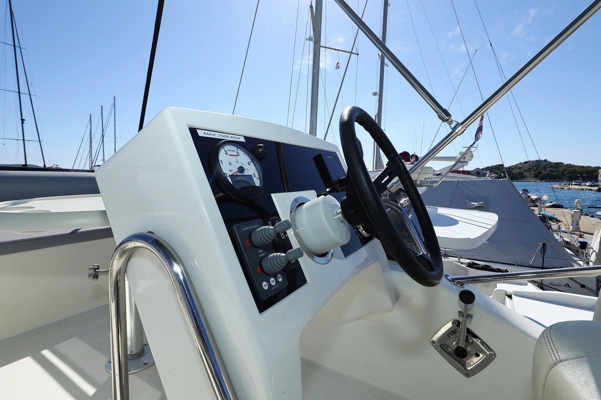 Futura 40 Grand Horizon, Nanda | Yacht Charter Croatia