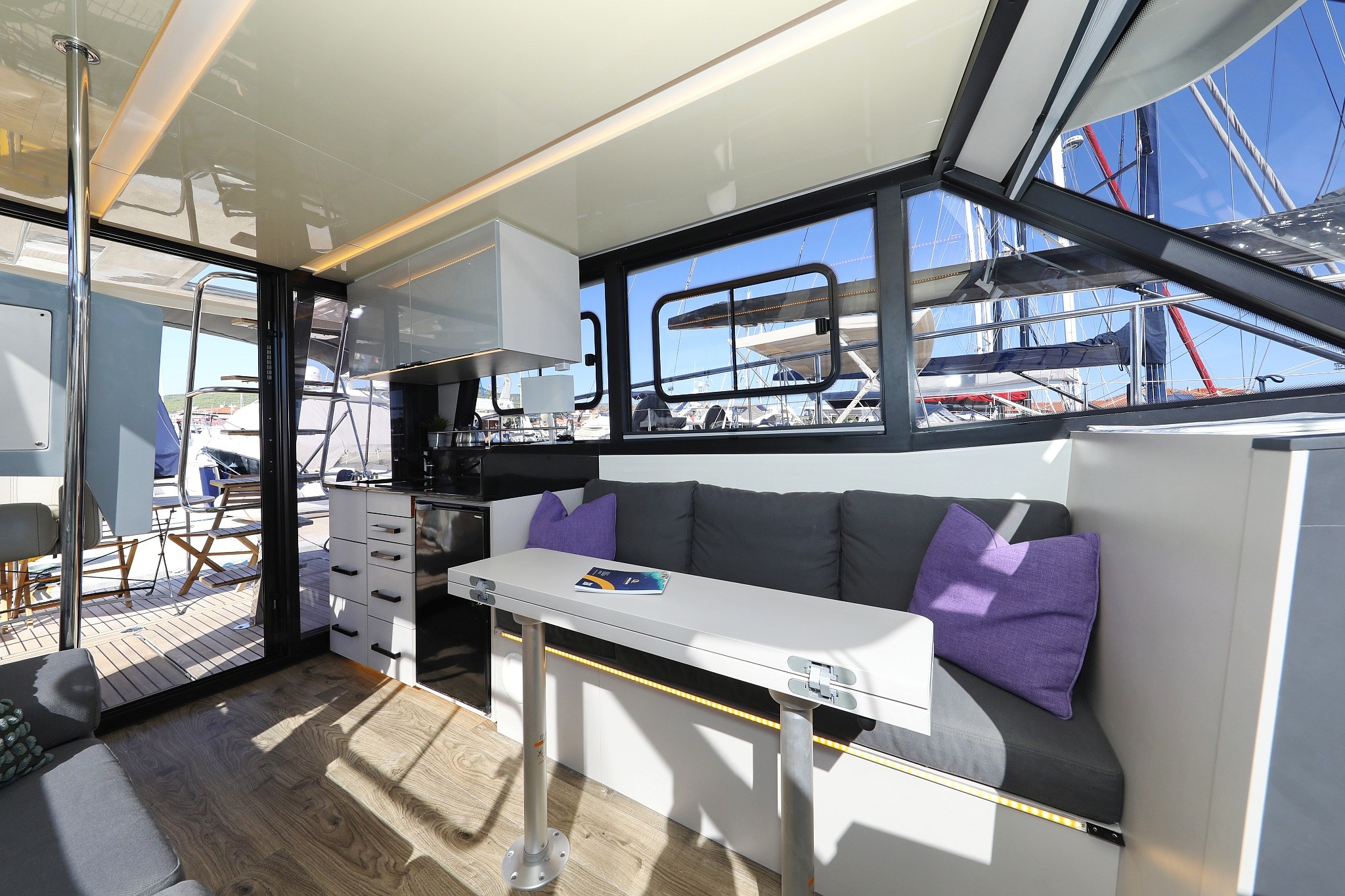 Futura 40 Grand Horizon, Nanda | Yacht Charter Croatia