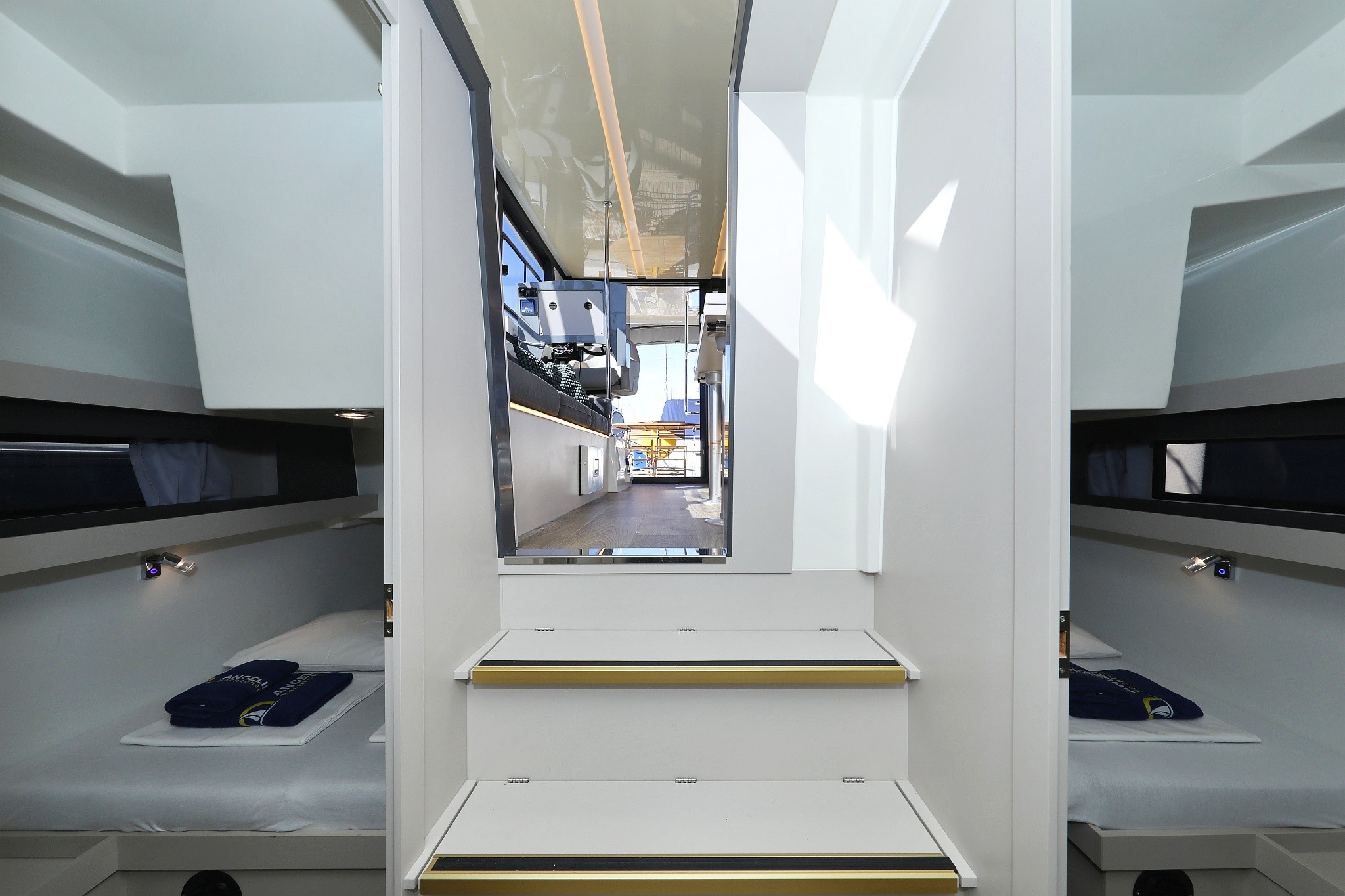 Futura 40 Grand Horizon, Nanda | Yacht Charter Croatia