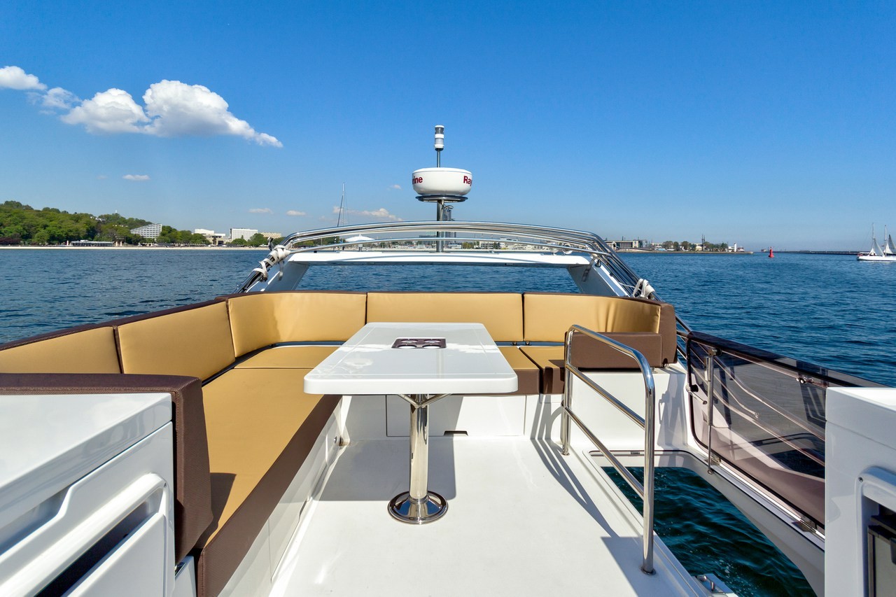 Galeon 420, Amber Blue | Yacht Charter Croatia