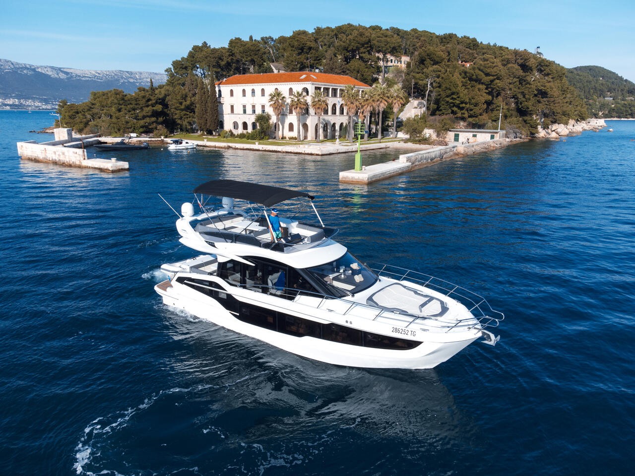 Galeon 440, FGStar Mini | Yacht Charter Croatia