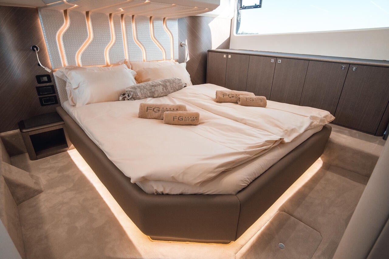 Galeon 440, FGStar Mini | Yacht Charter Croatia