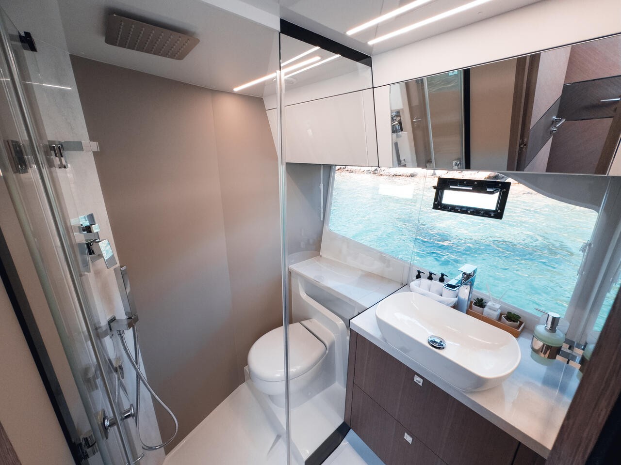 Galeon 440, FGStar Mini | Yacht Charter Croatia