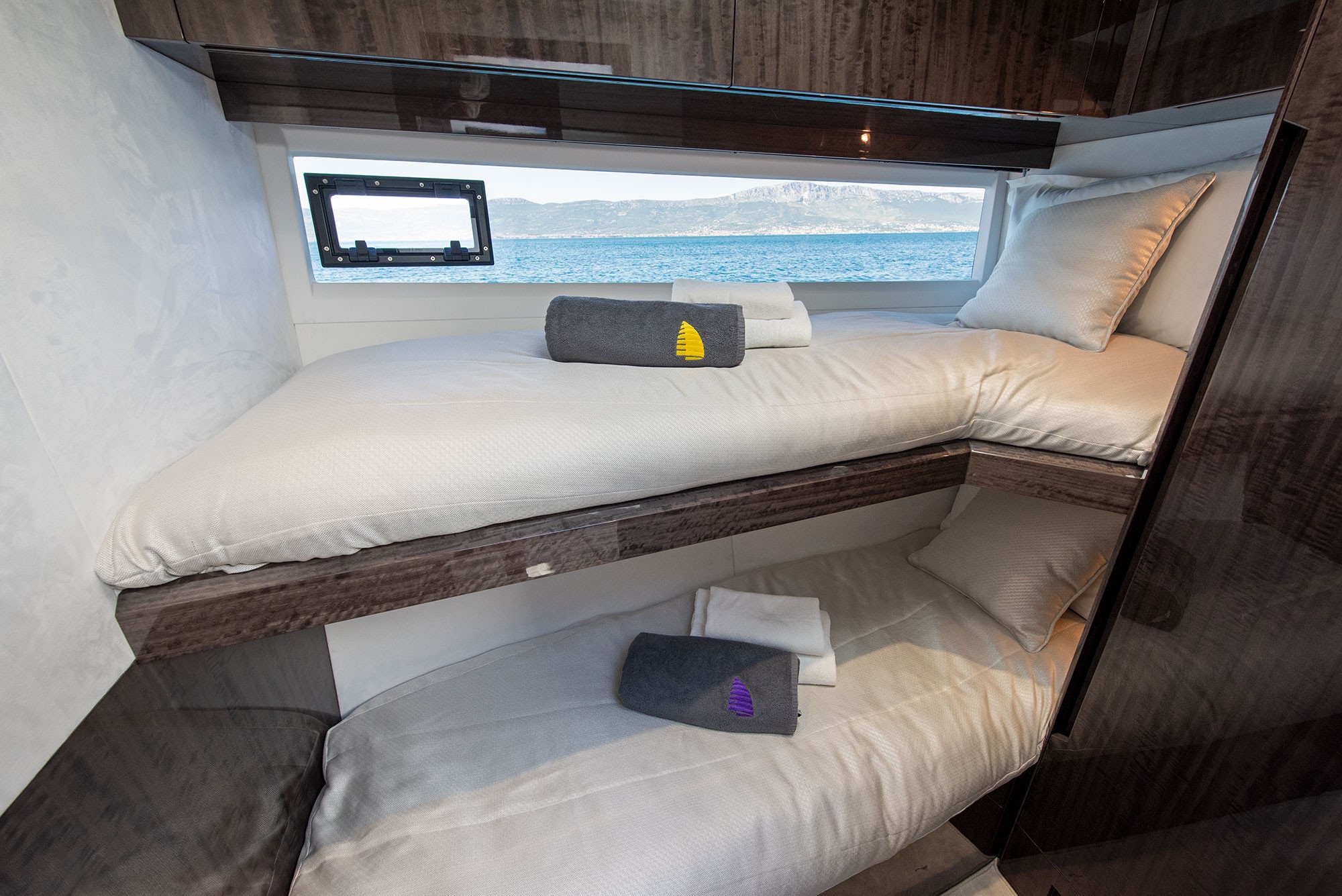 Galeon 500, Champ Atlantis | Yacht Charter Croatia