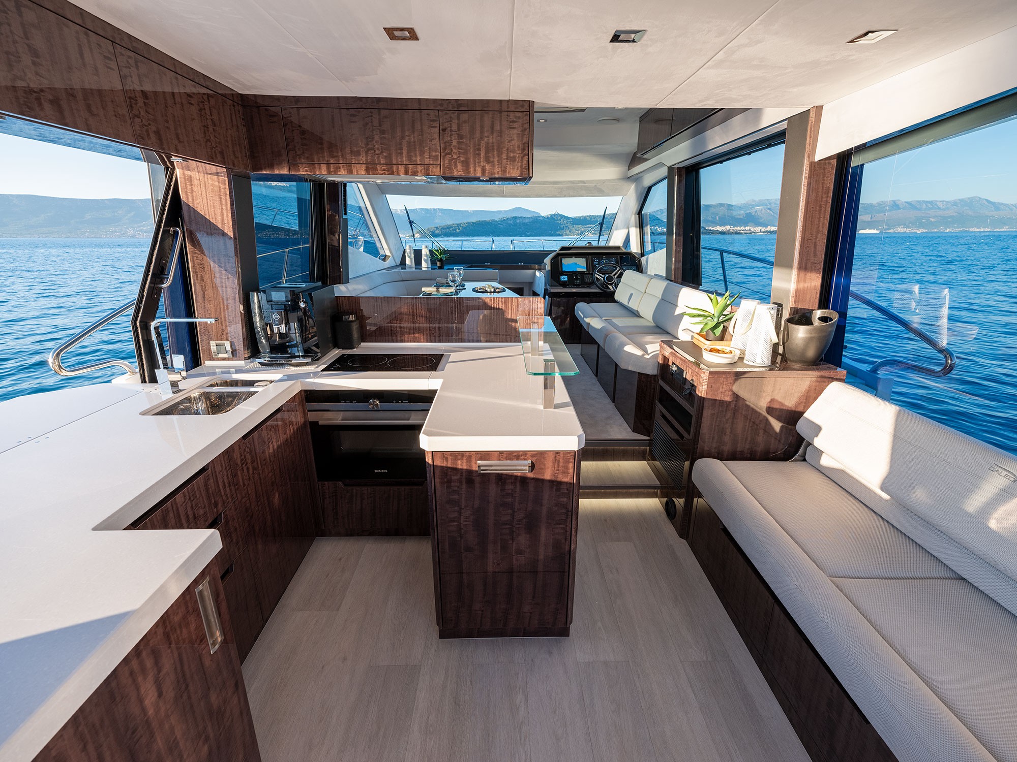 Galeon 500, Champ Atlantis | Yacht Charter Croatia
