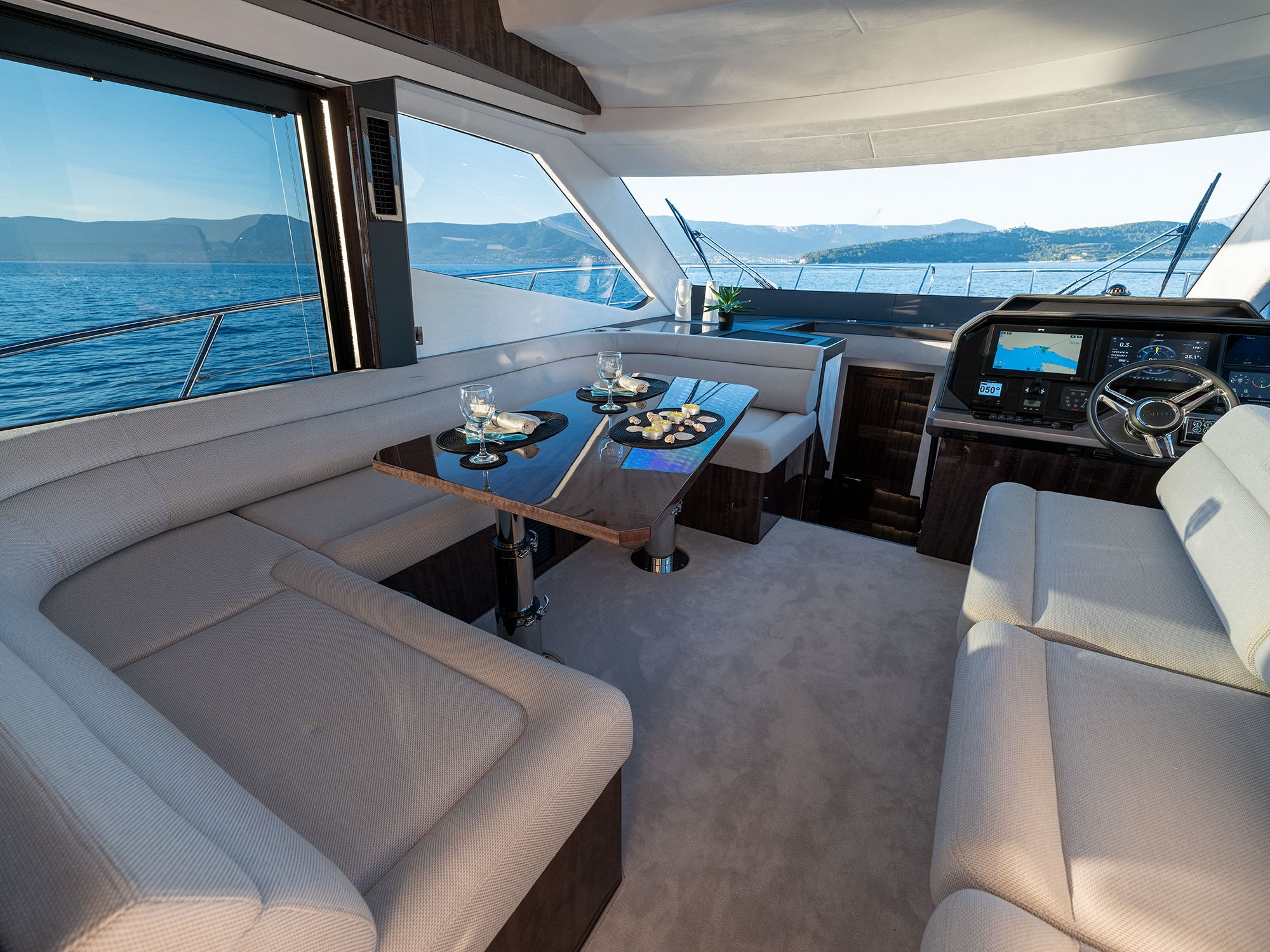 Galeon 500, Champ Atlantis | Yacht Charter Croatia