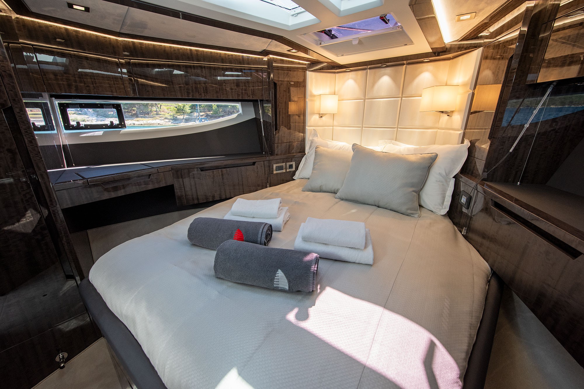 Galeon 500, Champ Atlantis | Yacht Charter Croatia