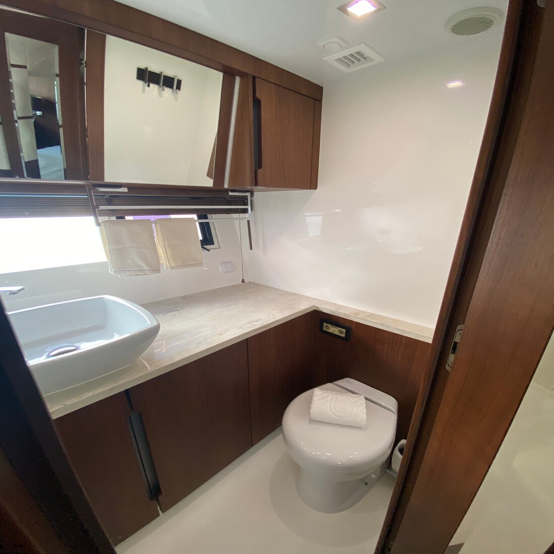 Galeon 550, Gremix | Yacht Charter Croatia