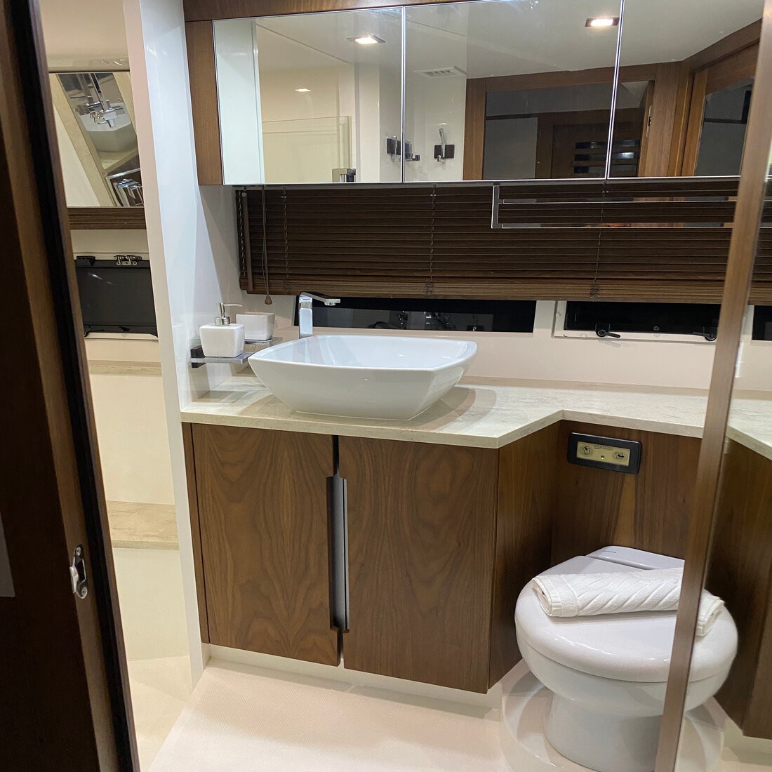 Galeon 550, Gremix | Yacht Charter Croatia