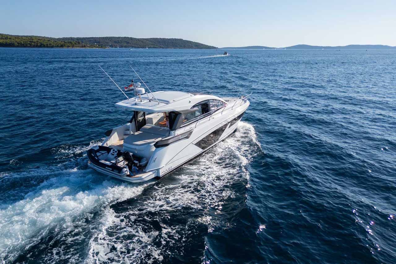 Gran Turismo 45, Holly Four | Yachtcharter Kroatien