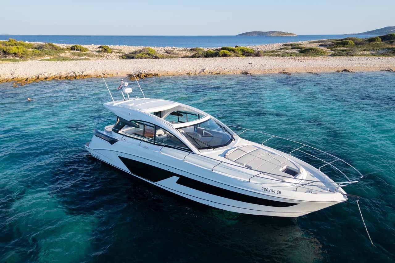 Gran Turismo 45, Holly Four | Yachtcharter Kroatien