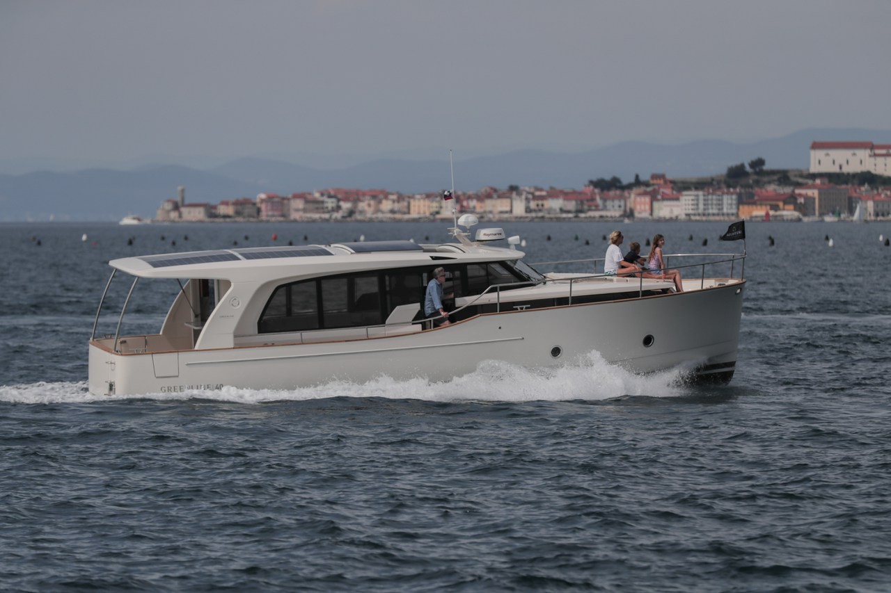 Greenline 40 Citadel | Yacht Charter Croatia