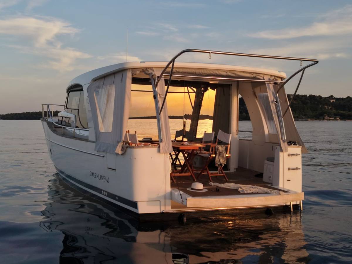Greenline 40, Citadel | Yacht Charter Croatia