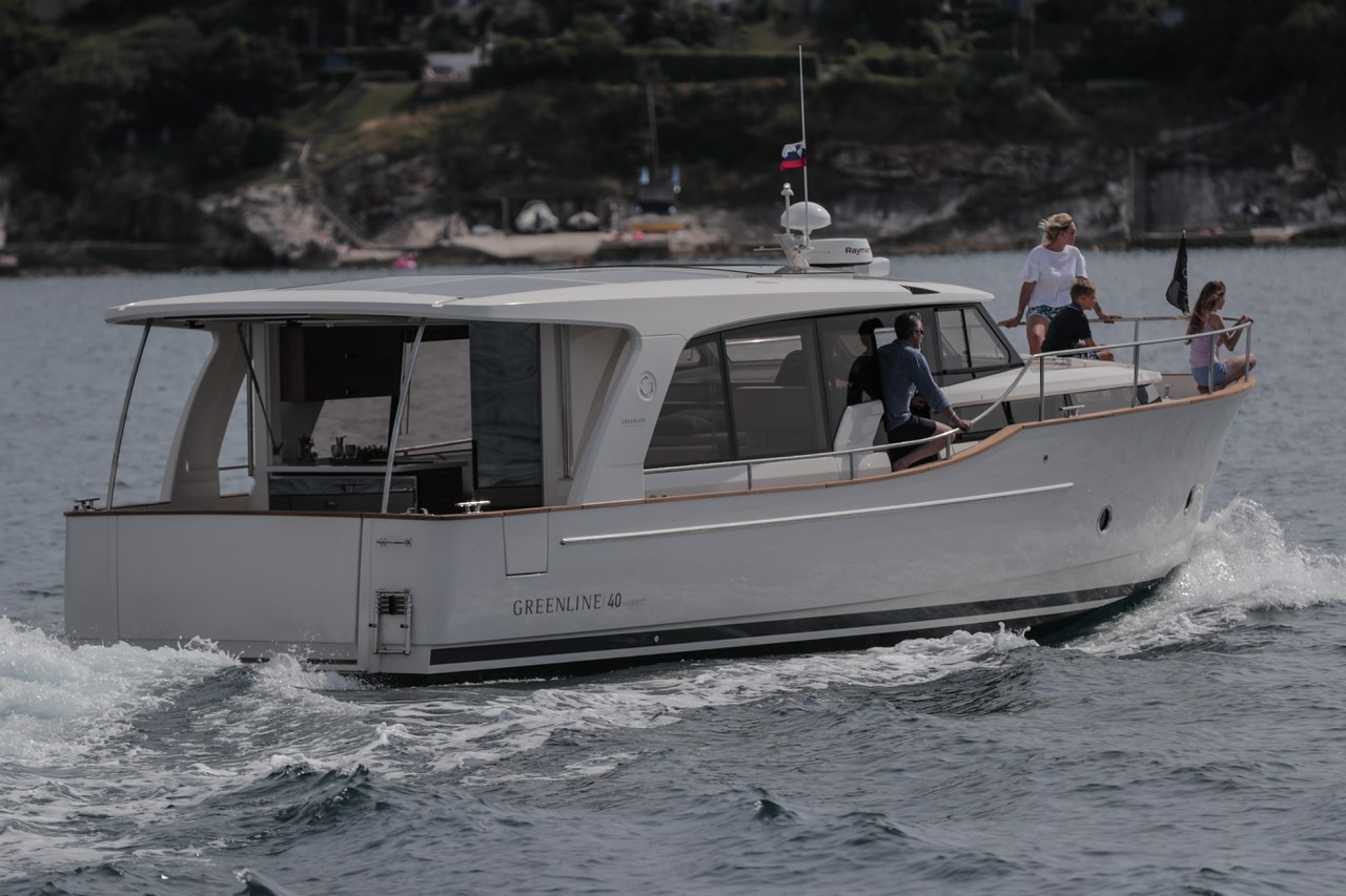 Greenline 40, Citadel | Yacht Charter Croatia
