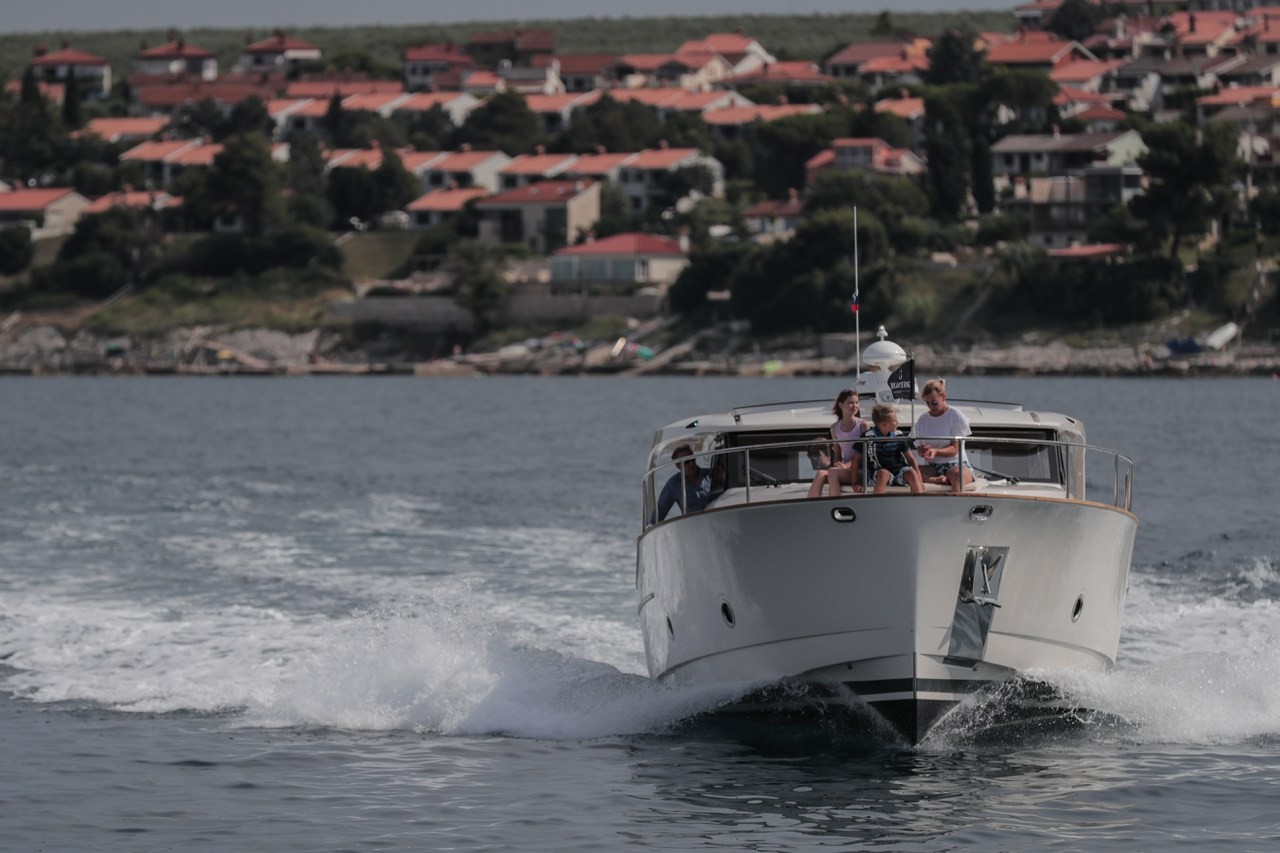 Greenline 40, Citadel | Yacht Charter Croatia