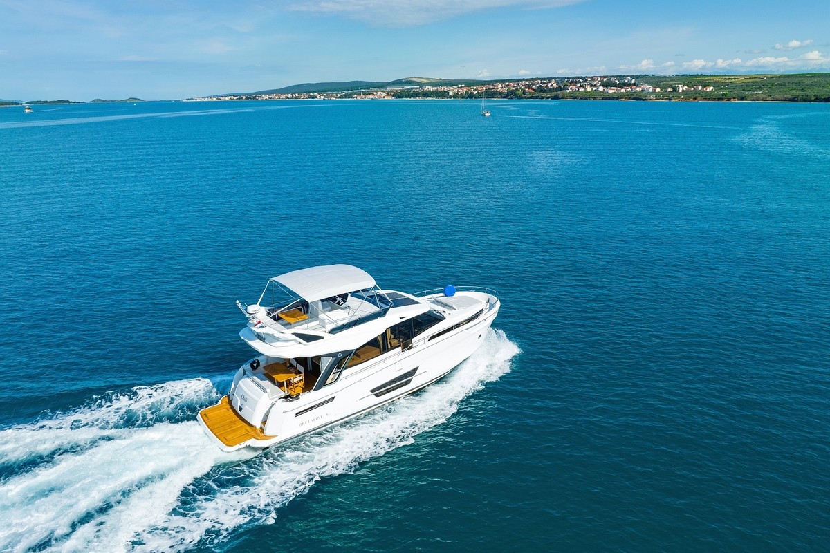 Greenline 45, Chili | Yacht Charter Croatia