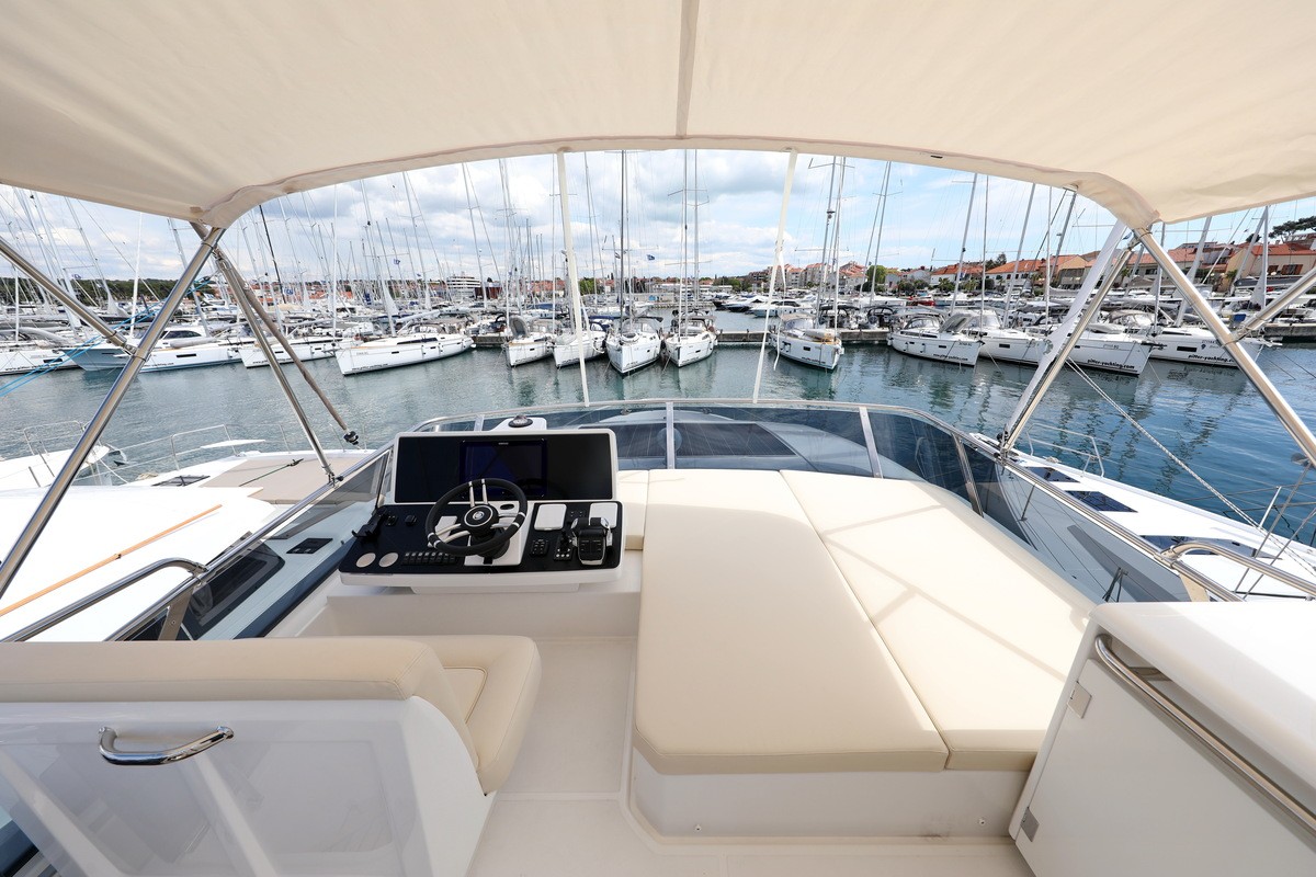 Greenline 45, Chili | Yacht Charter Croatia
