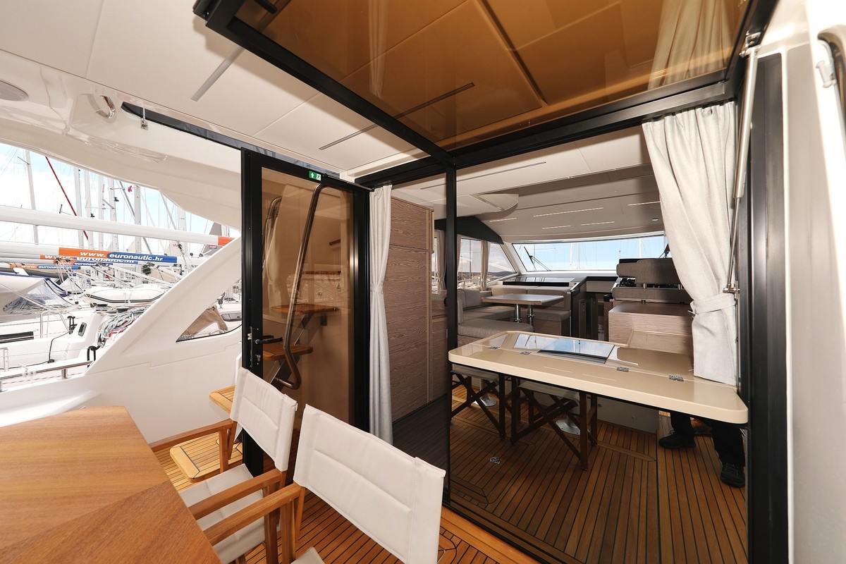 Greenline 45, Chili | Yacht Charter Croatia