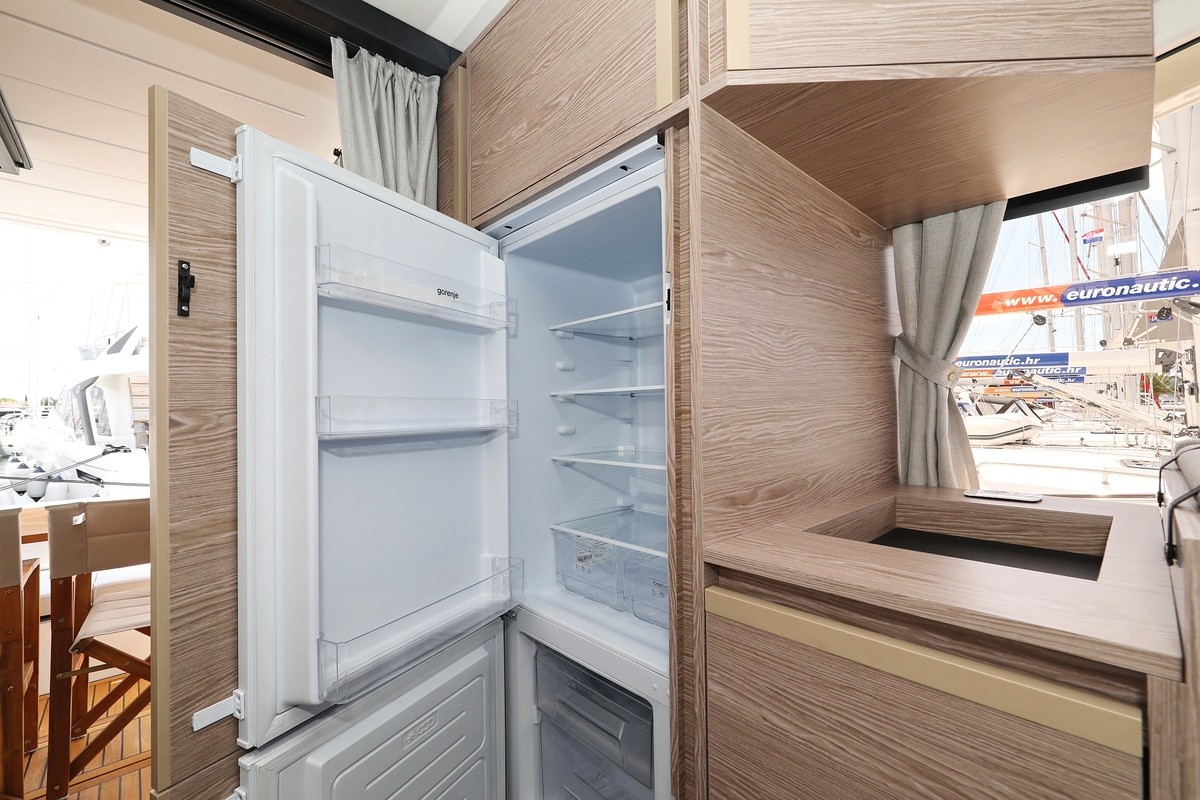 Greenline 45, Chili | Yacht Charter Croatia