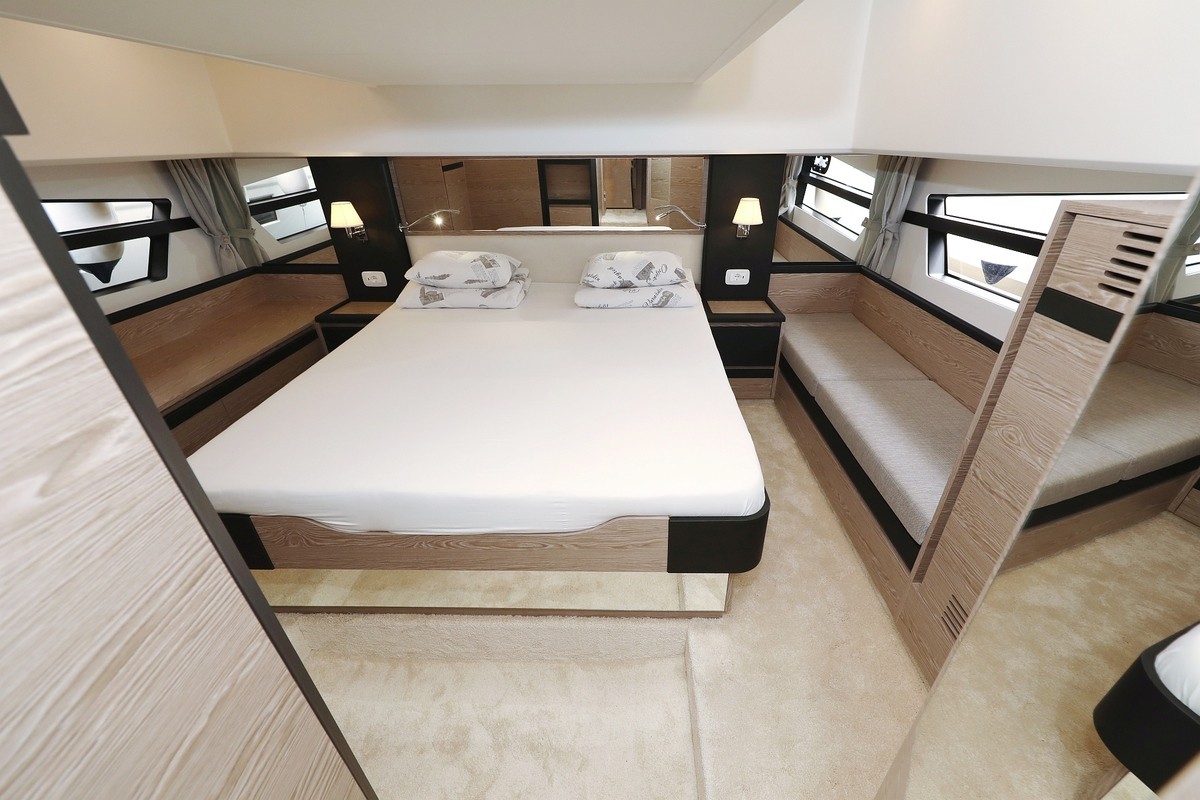 Greenline 45, Chili | Yacht Charter Croatia