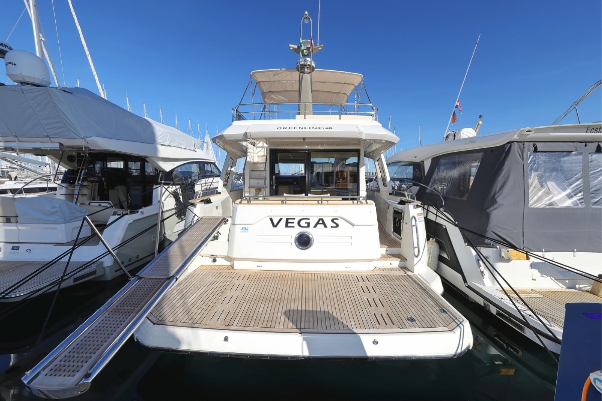 Greenline 48, Vegas | Yacht Charter Croatia