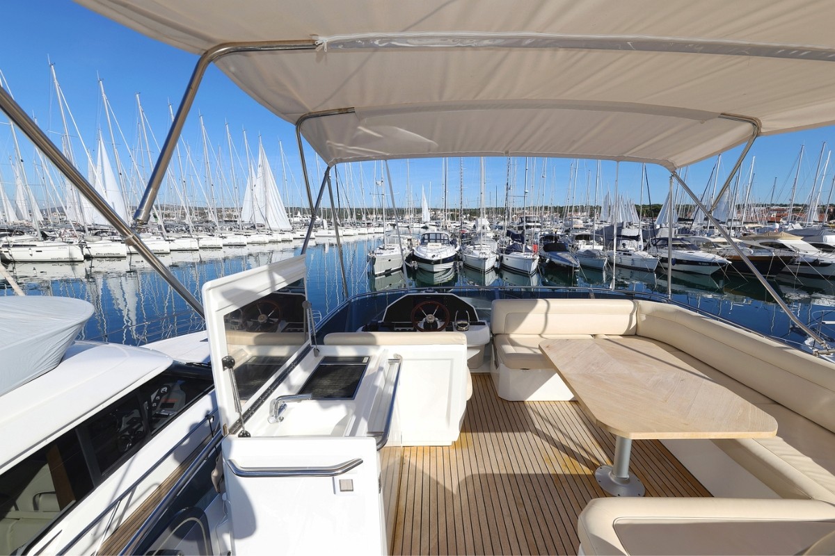 Greenline 48, Vegas | Yacht Charter Croatia