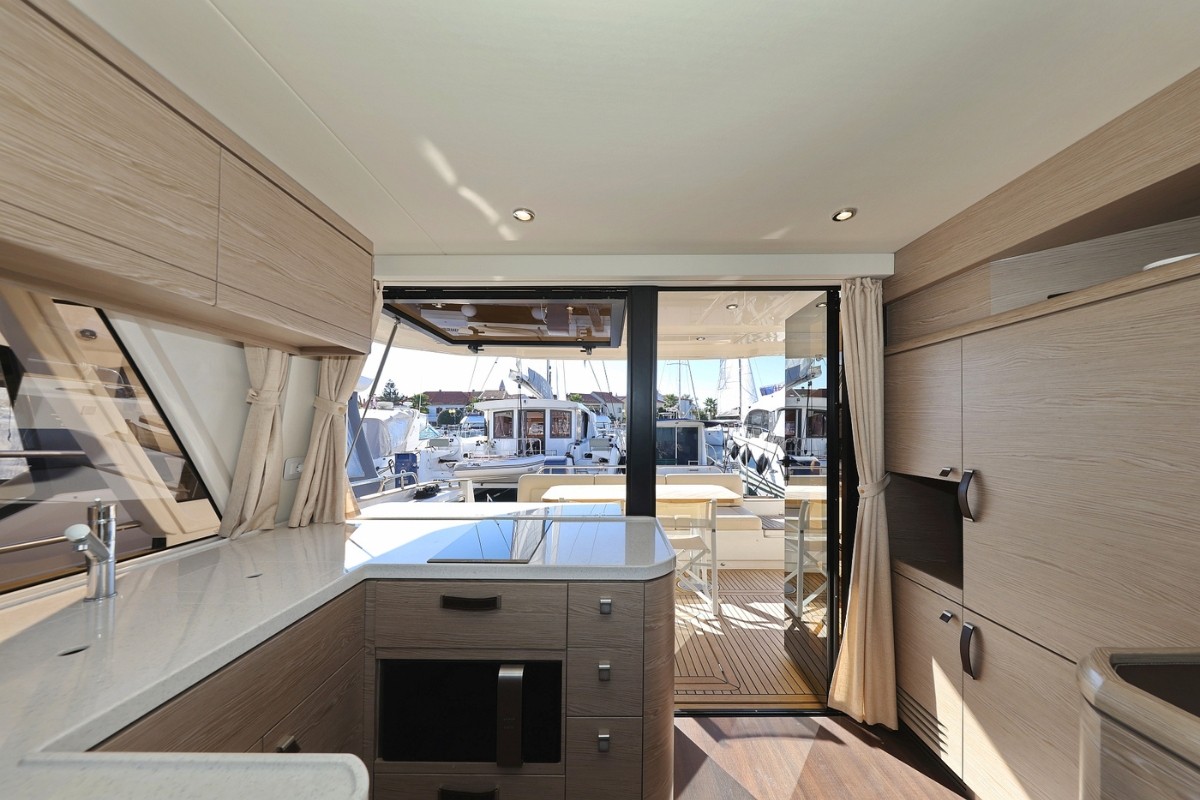 Greenline 48, Vegas | Yacht Charter Croatia