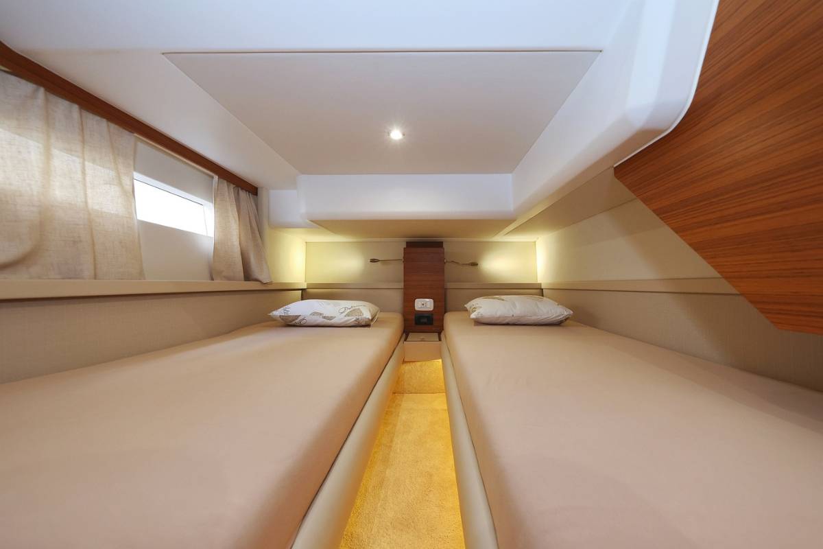 Greenline 48, Nord | Yacht Charter Croatia