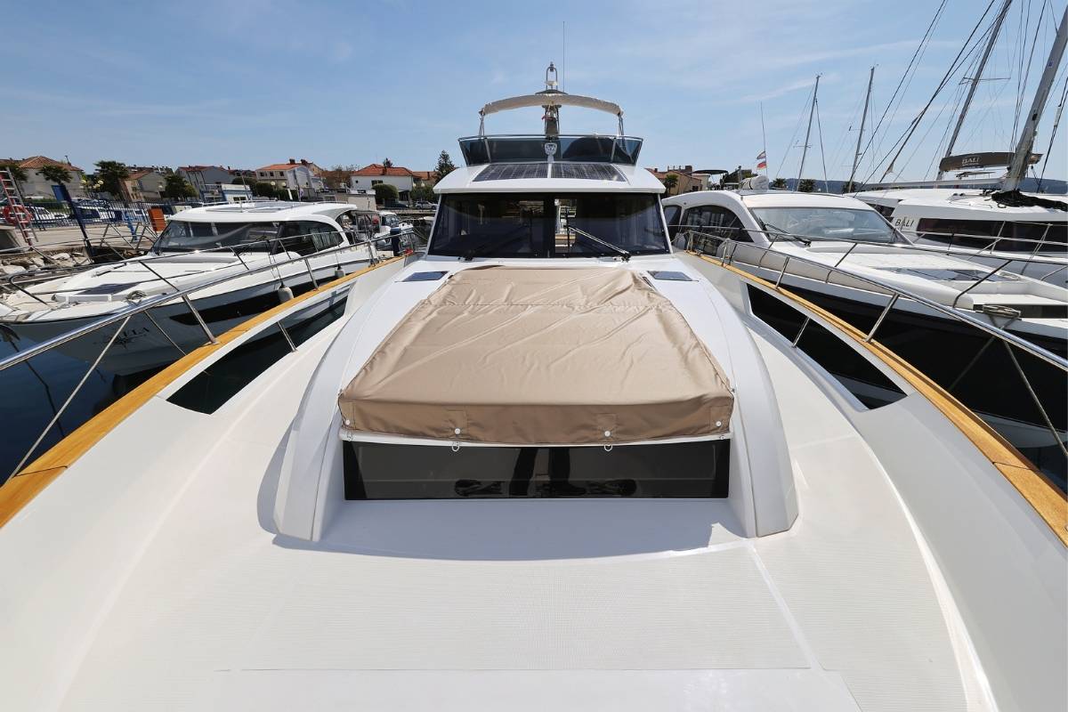 Greenline 48, Red Hot | Yacht Charter Croatia